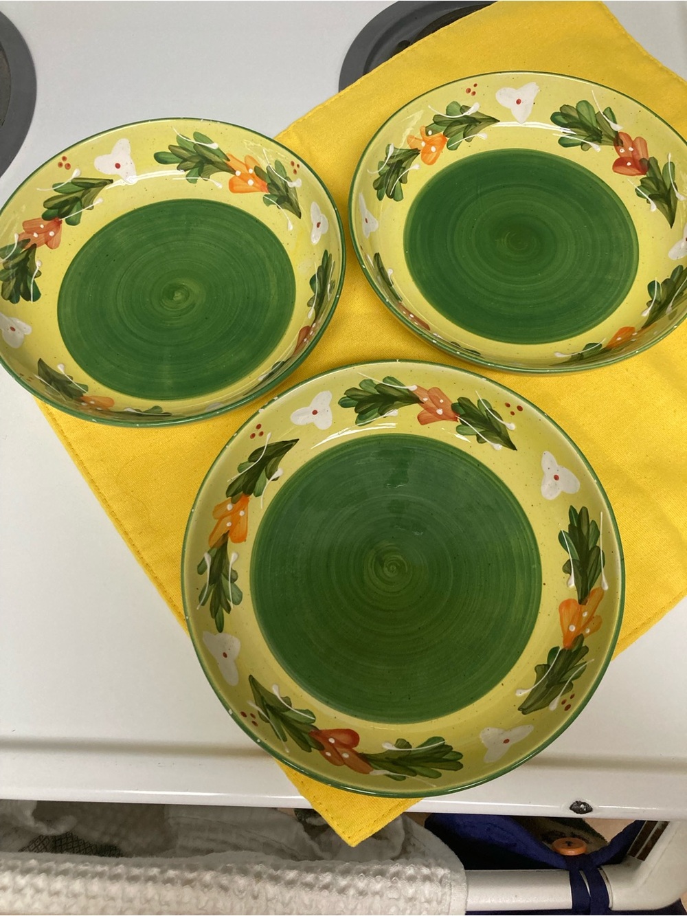 Hand-Painted Ceramic Serving Bowls in Green and Yellow - Set of 3 - Picture 1 of 6